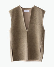 Load image into Gallery viewer, Double face boucle vest
