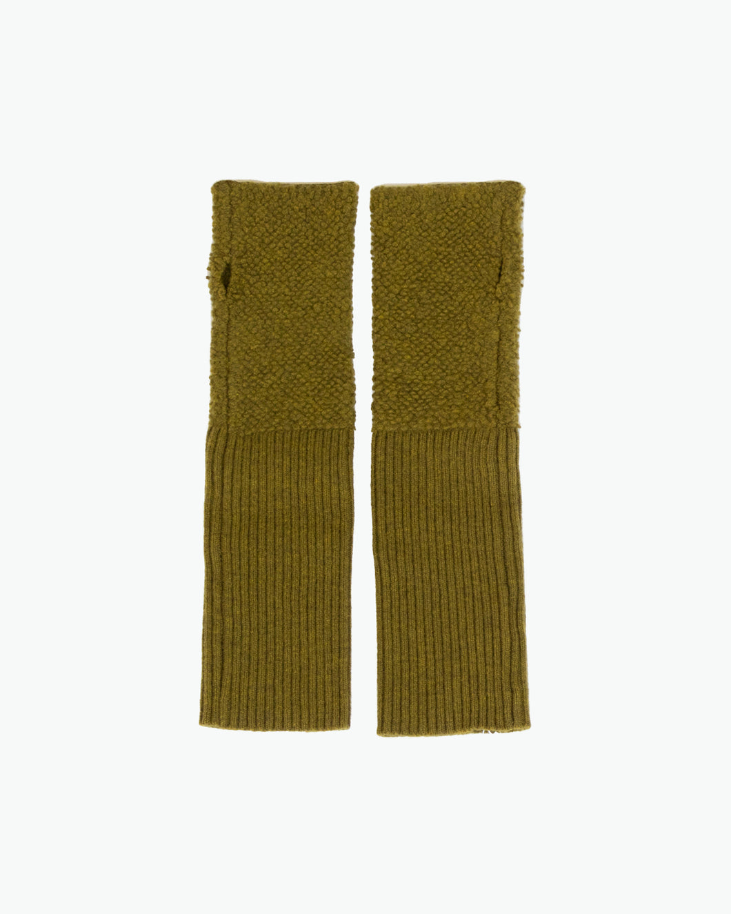 Finger hole arm warmers