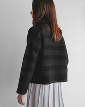 Load image into Gallery viewer, Border JQ knit blouson
