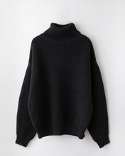 Load image into Gallery viewer, Gross turtleneck knit
