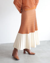 Load image into Gallery viewer, bicolor knit skirt
